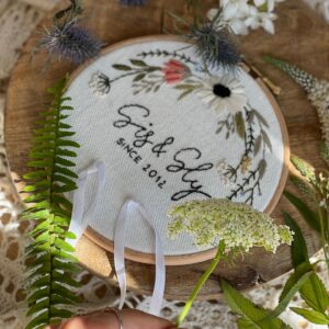 Virágos esküvői ajándék - artgarden hímzés