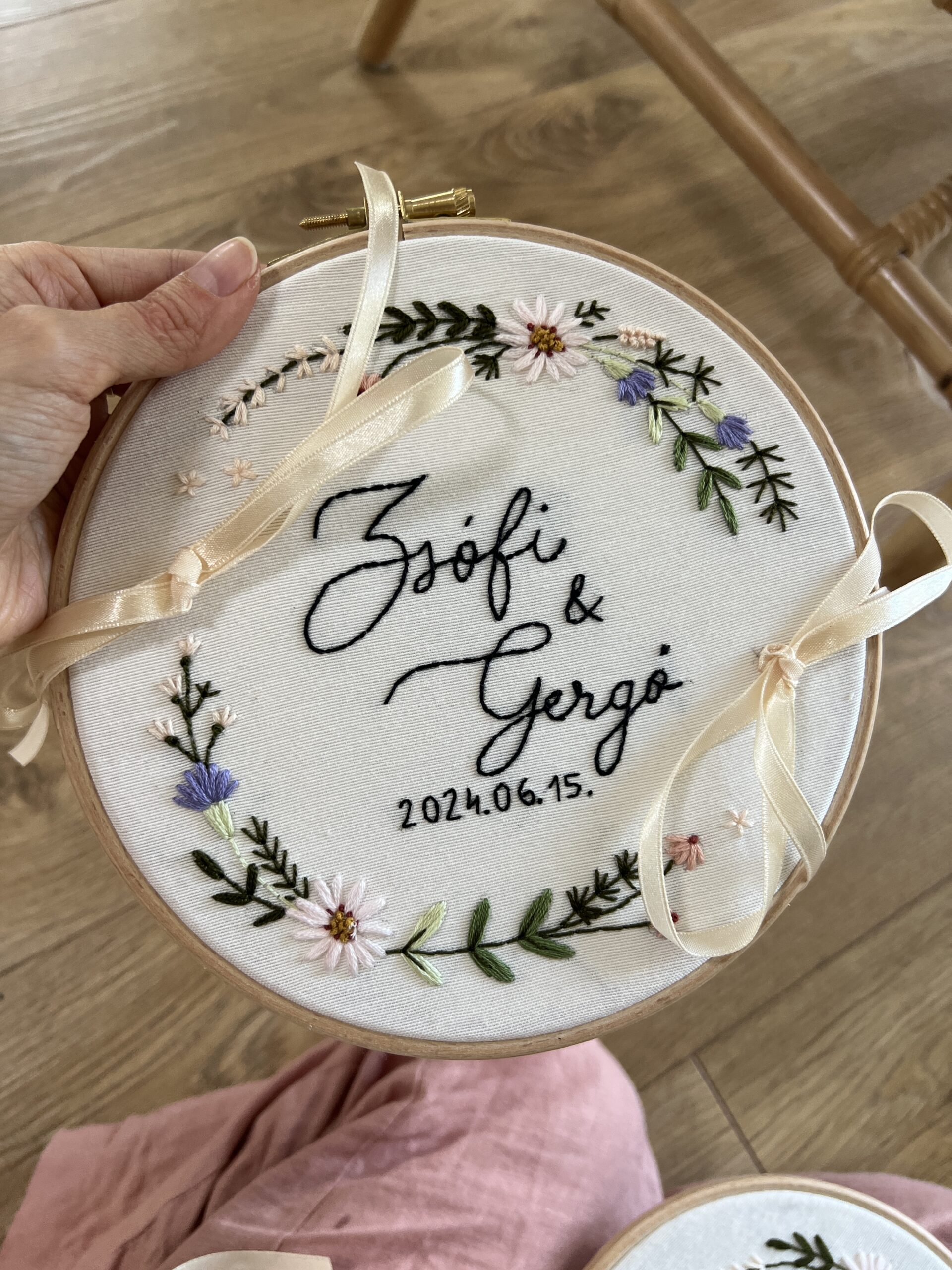 Esküvői gyűrűtartó