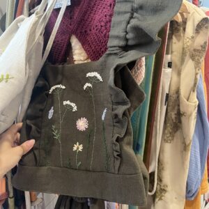 fodros hímzett len felső