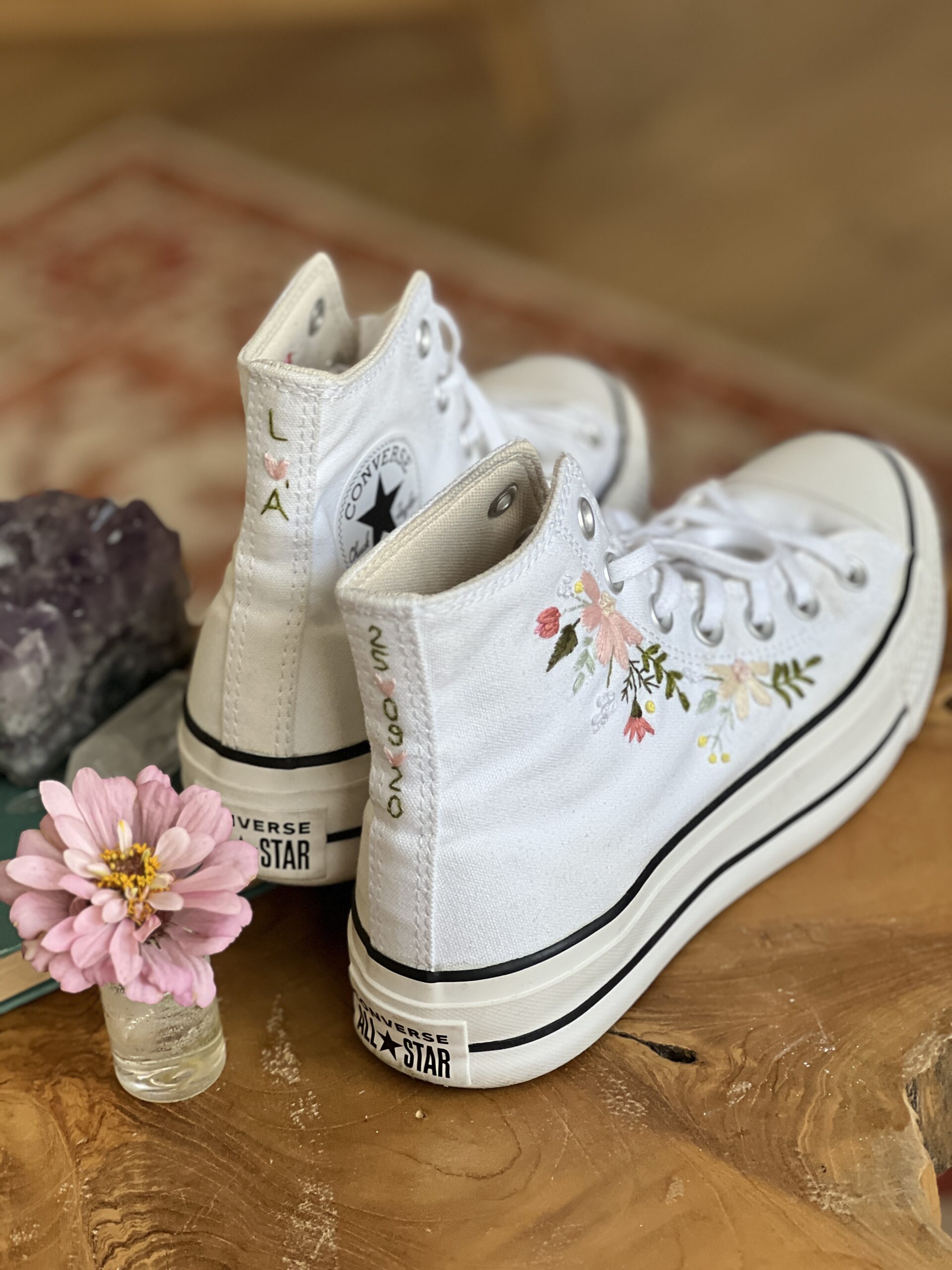 Hímzett converse cipő